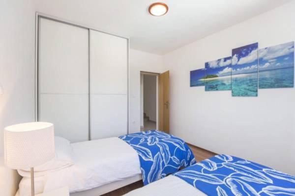 Apartments "Alen" Nedescina Exterior photo