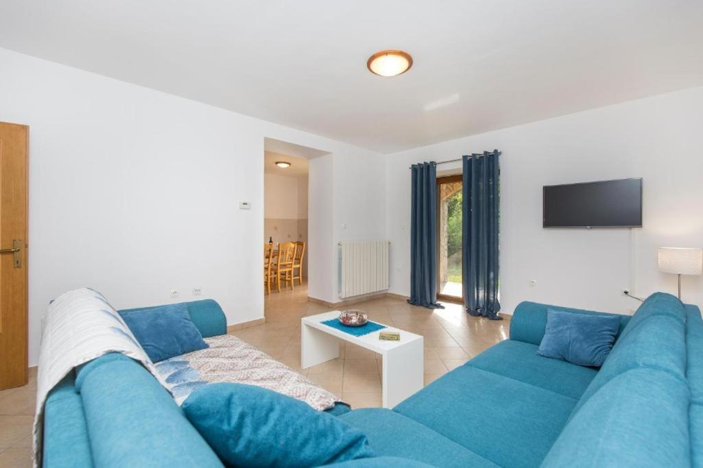 Apartments "Alen" Nedescina Exterior photo