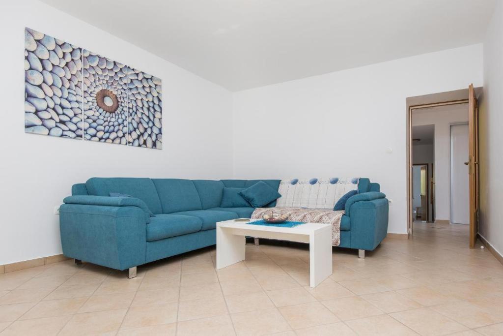 Apartments "Alen" Nedescina Exterior photo