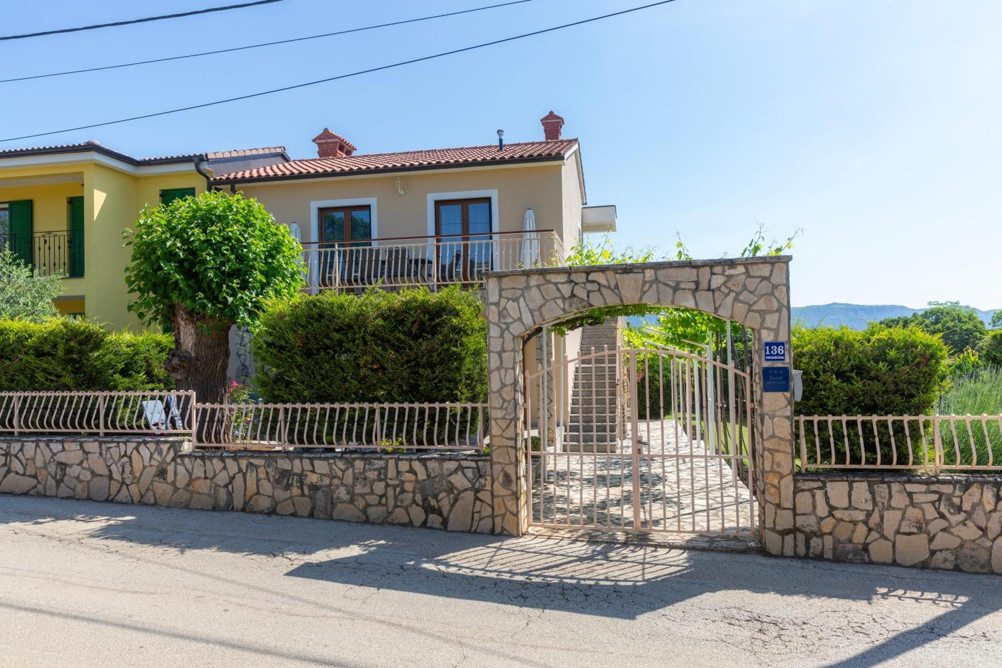 Apartments "Alen" Nedescina Exterior photo
